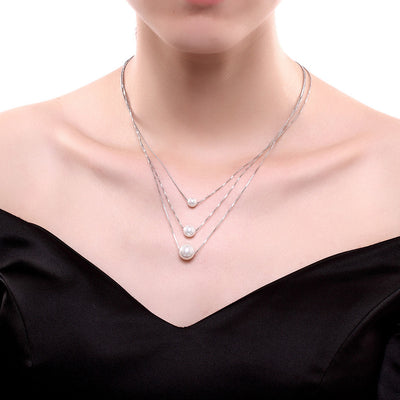 Girls Light Luxury Disc With Three Pearl Pendants