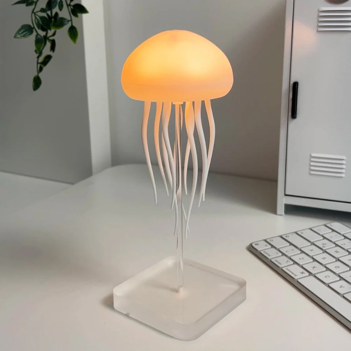 DANCING JELLYFISH LAMP